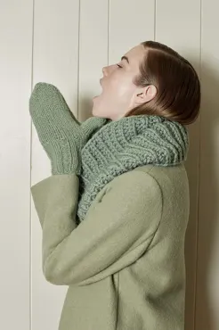 Fäustlinge aus WOOLADDICTS EARTH