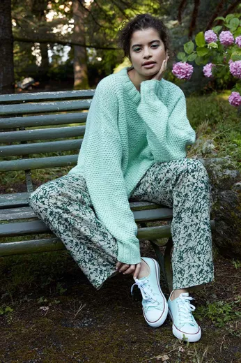 Pullover aus WOOLADDICTS HAPPINESS