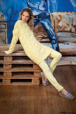 Langer Pullover aus SAKURA