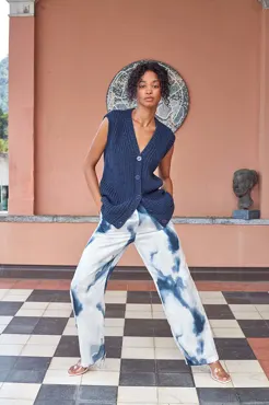 Weste aus WOOLADDICTS HAPPINESS